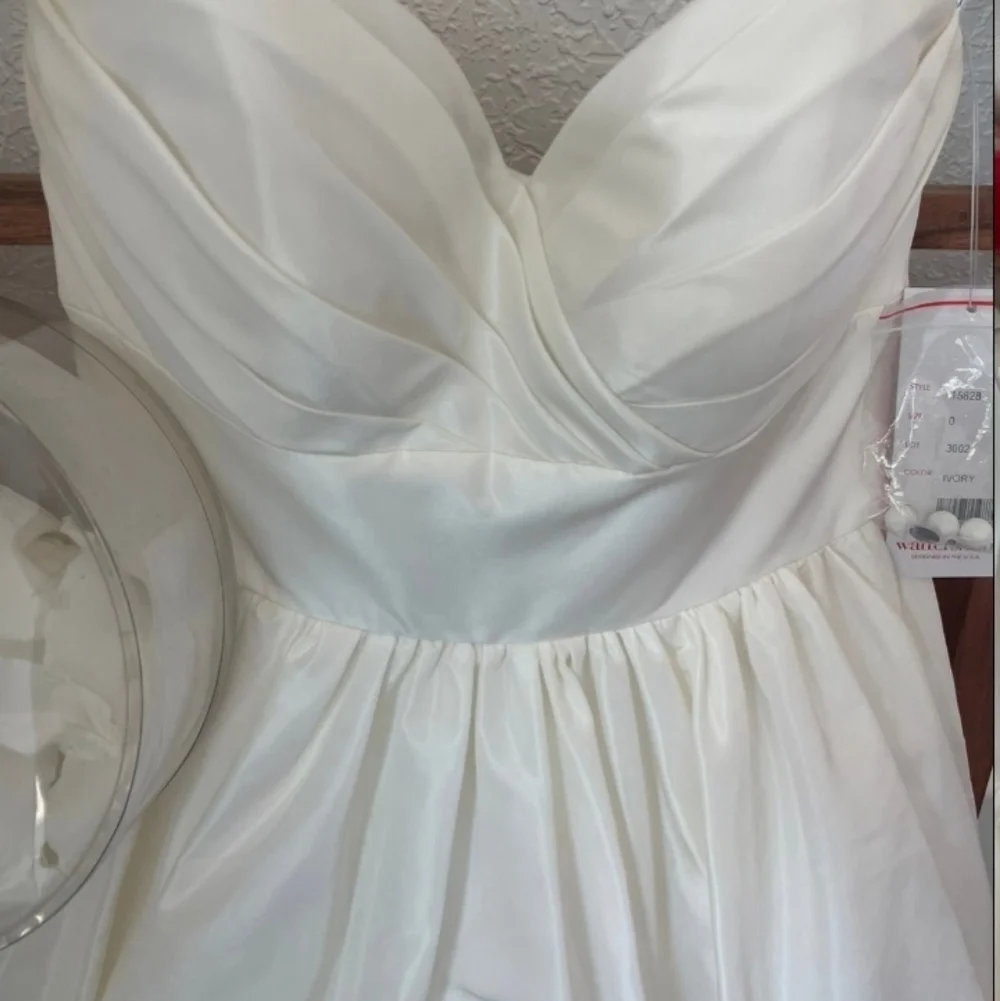 Watters Mimi Gown with Watters Dee Bow - Picture 5 of 7